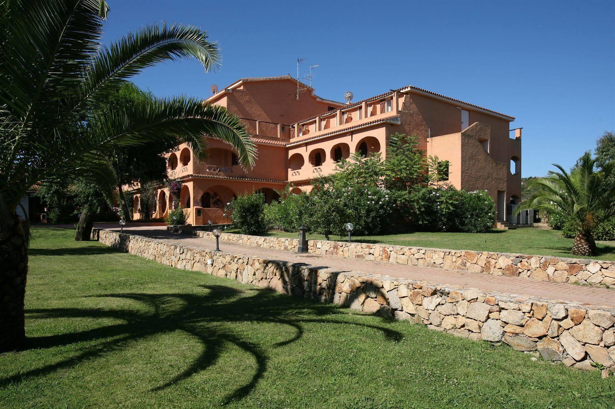 Blu Hotel Laconia Village Cannigione Exterior photo