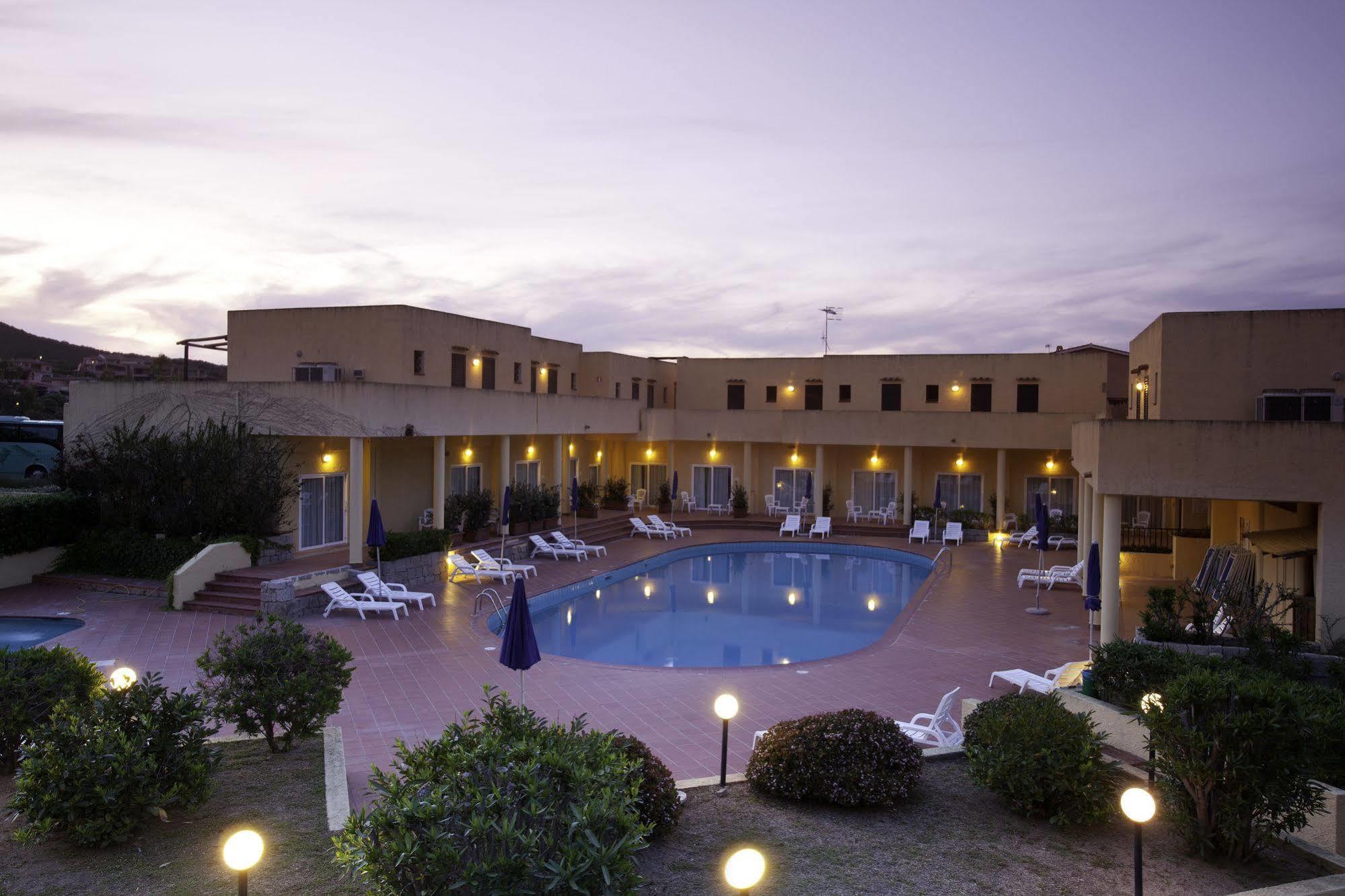 Blu Hotel Laconia Village Cannigione Exterior photo